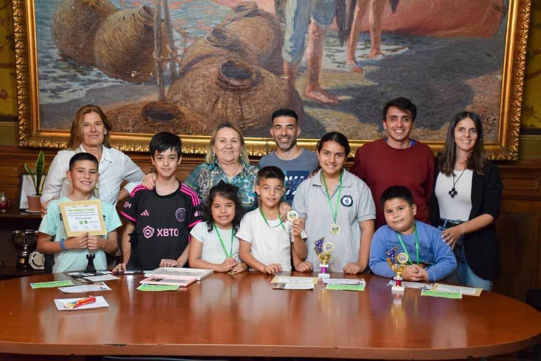 Reconocimiento municipal al ajedrez gualeyo 2