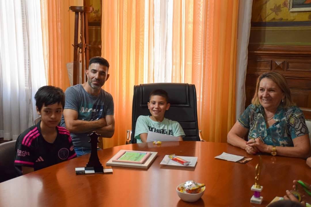 Reconocimiento municipal al ajedrez gualeyo 5